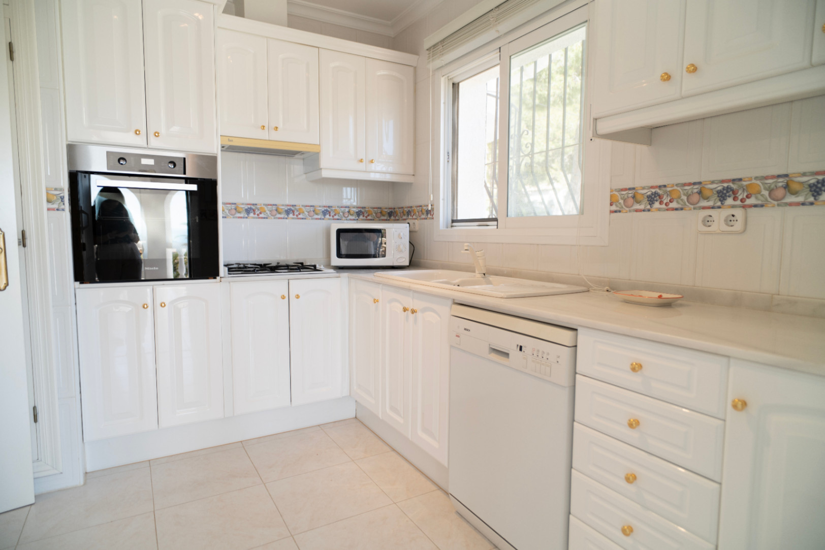 Villa mediterránea en venta en el Portet con vistas al mar