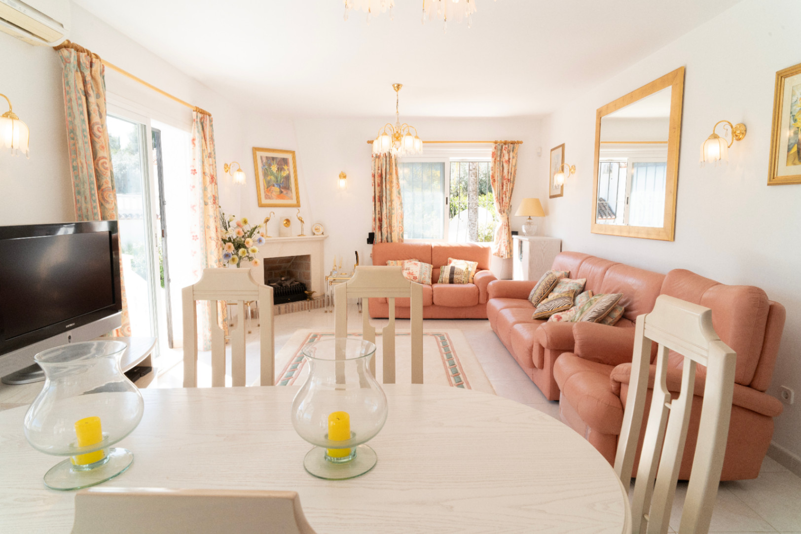 Villa mediterránea en venta en el Portet con vistas al mar