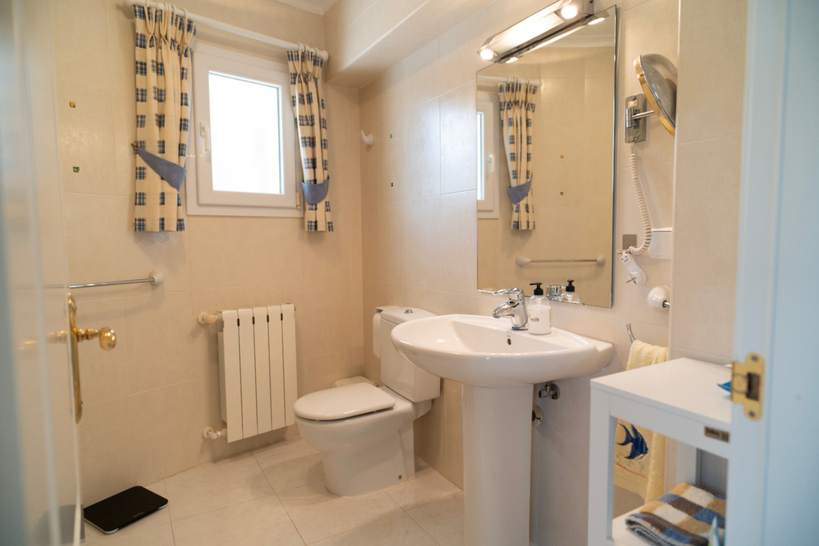 Villa mediterránea en venta en el Portet con vistas al mar