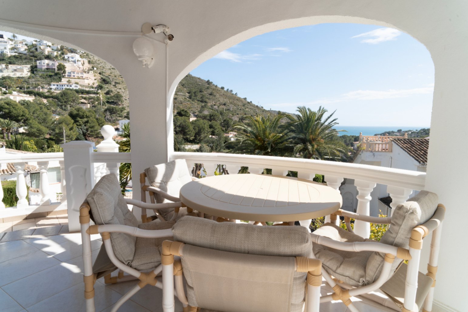 Villa mediterránea en venta en el Portet con vistas al mar