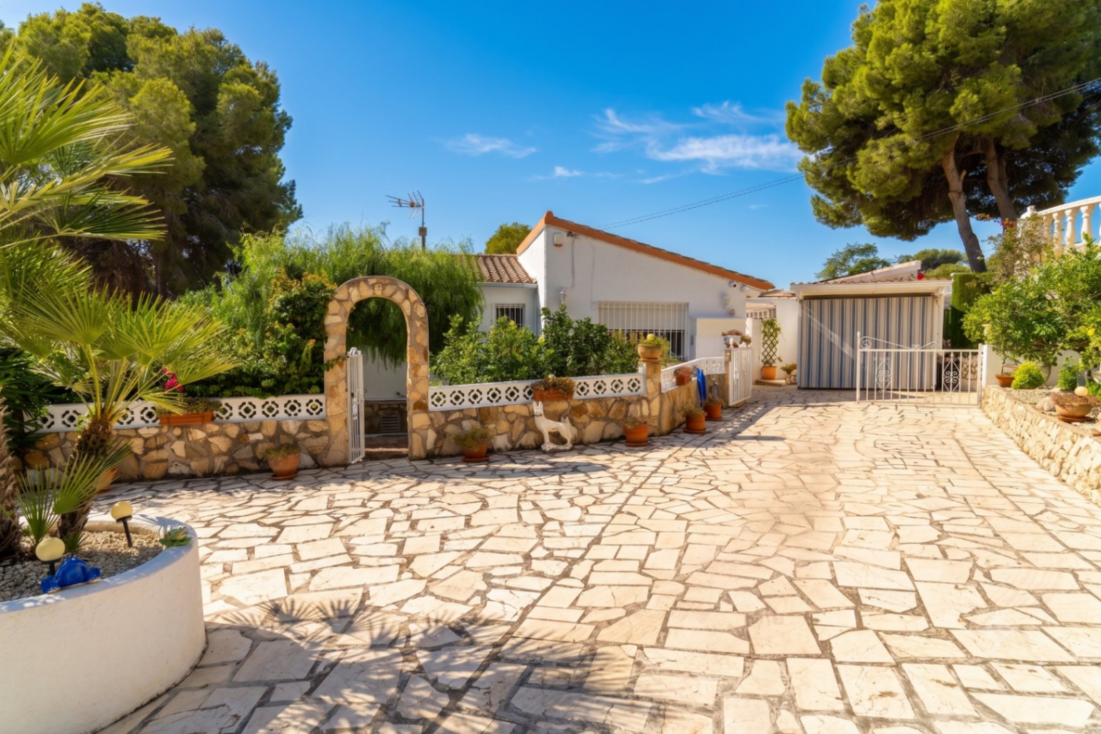 Chalet zu verkaufen in Moraira, La Sabatera: 2 Schlafzimmer, Pool.