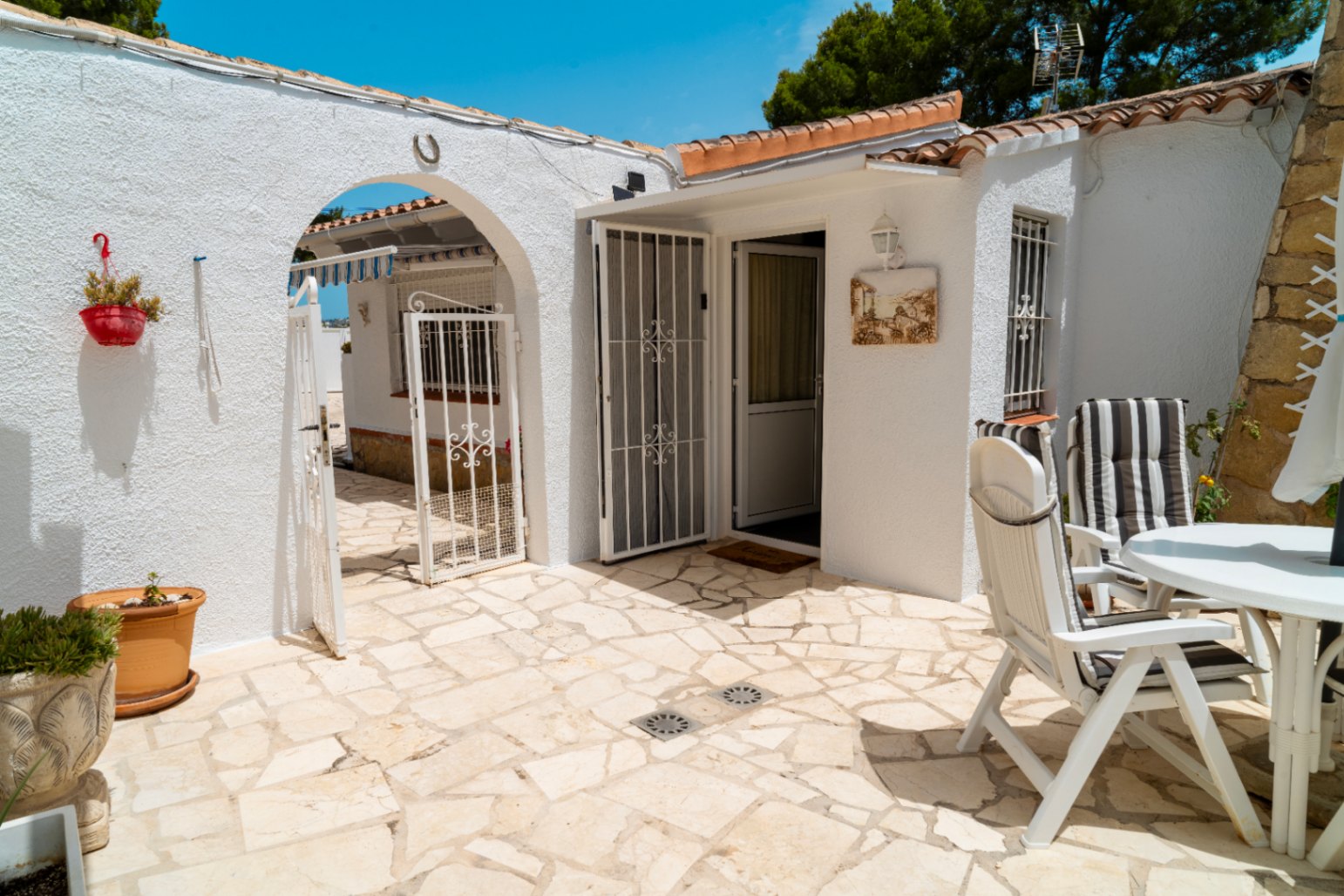 Chalet zu verkaufen in Moraira, La Sabatera: 2 Schlafzimmer, Pool.